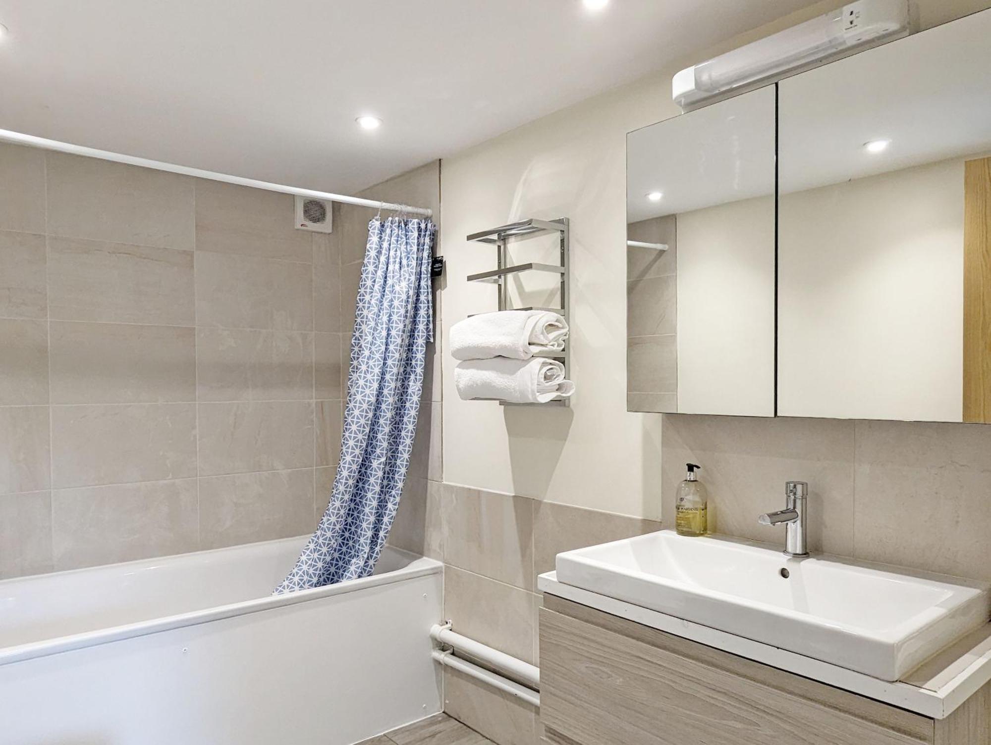Millside, Bosham Villa Ngoại thất bức ảnh